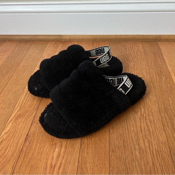UGG Women's Fluff Yeah Slide Black Open Toe Back Strap Slippers Size 6 - Picture 2 of 7